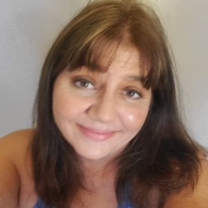 Meet your Posher, Leanne